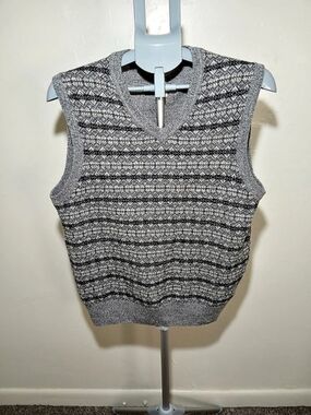 Dockers Men's Geometric V-Neck Sweater Vest Gray Size Medium
